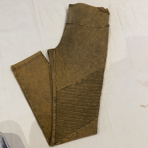 Leggings - Picture 2 of 3